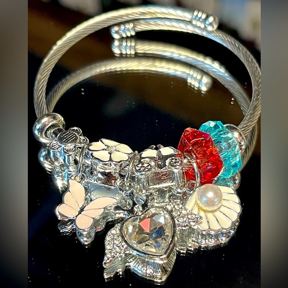 Adjustable bracelet - Picture 2 of 8